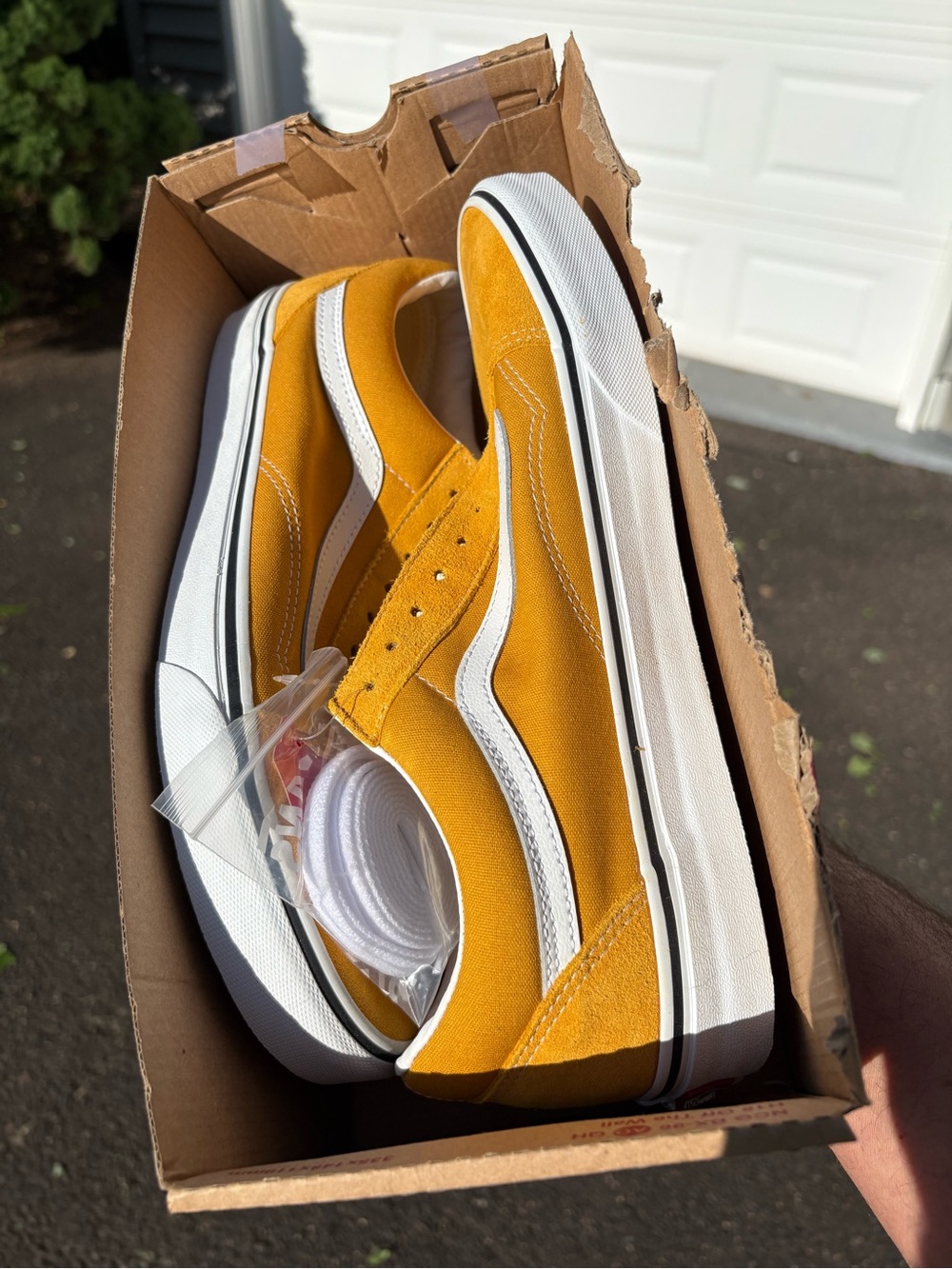 Vans Old Skool Sneakers in Mustard Yellow and White, Mens Size 11